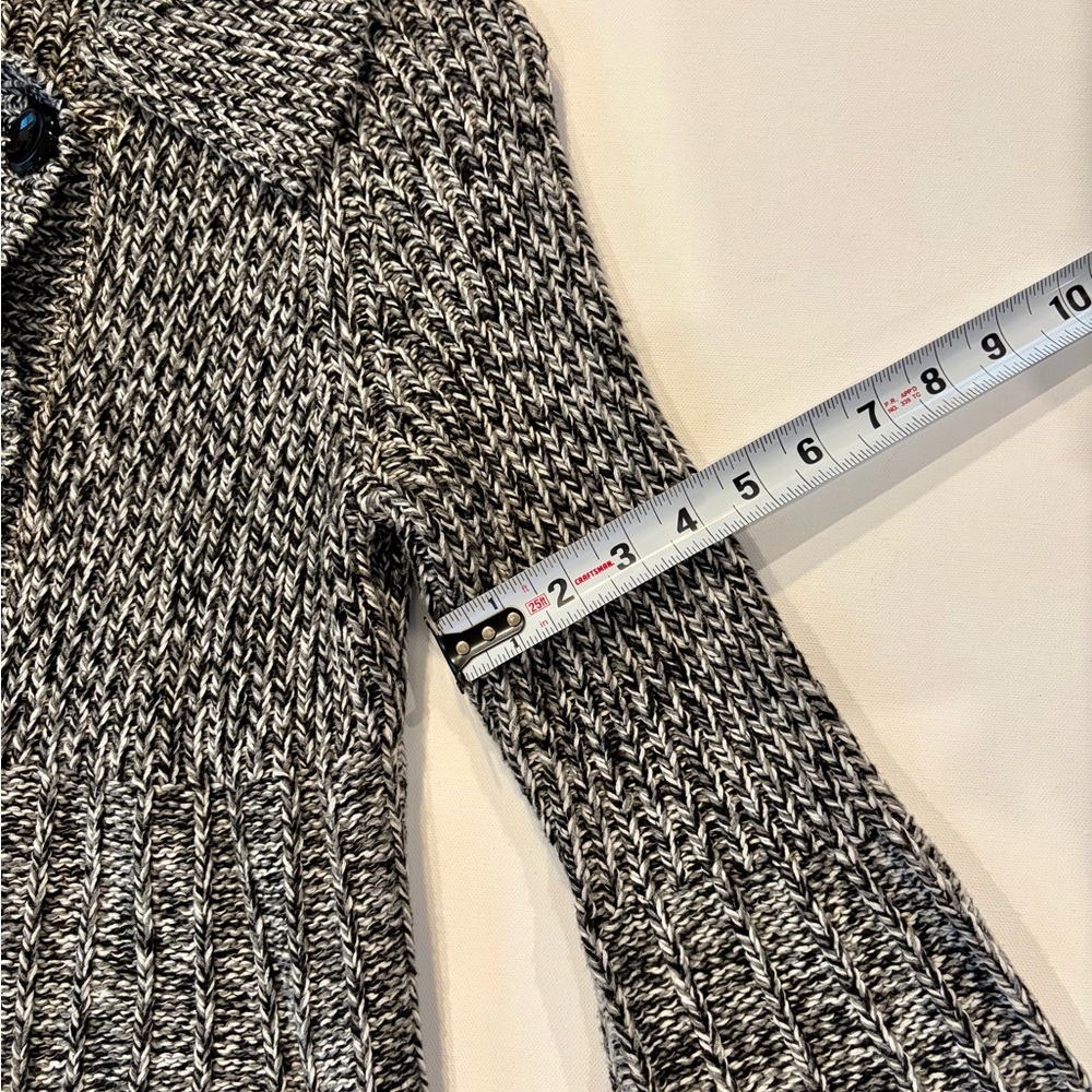 Ann Taylor Chunky Bell Sleeve Knit 98% Cotton Cardigan Black Gray White Stretchy - Picture 9 of 13
